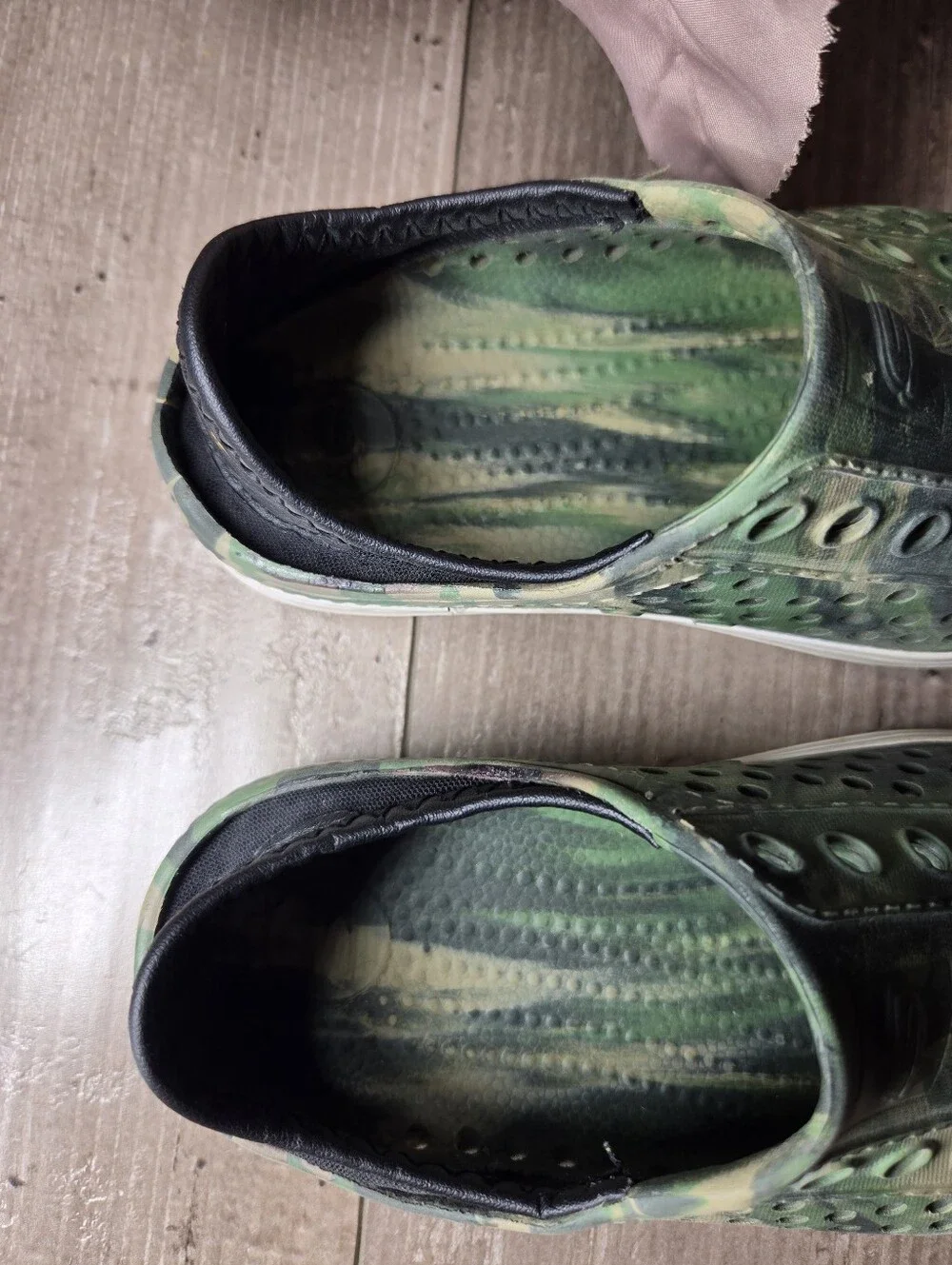 Skechers Boys Size 12 Green Camo Slip‑On Sneakers